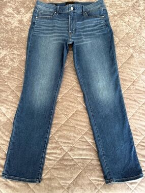 White House Black Market Women's Dark Blue mid rise slim straight jeans. Size 12
